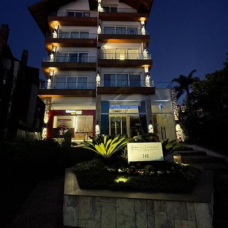 Apartamento Espetacular, 2 Suites, A 30M Da Rua Coberta Γκραμάντο Εξωτερικό φωτογραφία