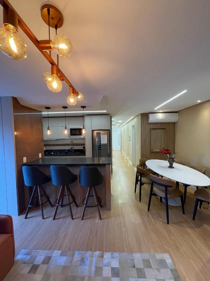 Apartamento Espetacular, 2 Suites, A 30M Da Rua Coberta Γκραμάντο Εξωτερικό φωτογραφία