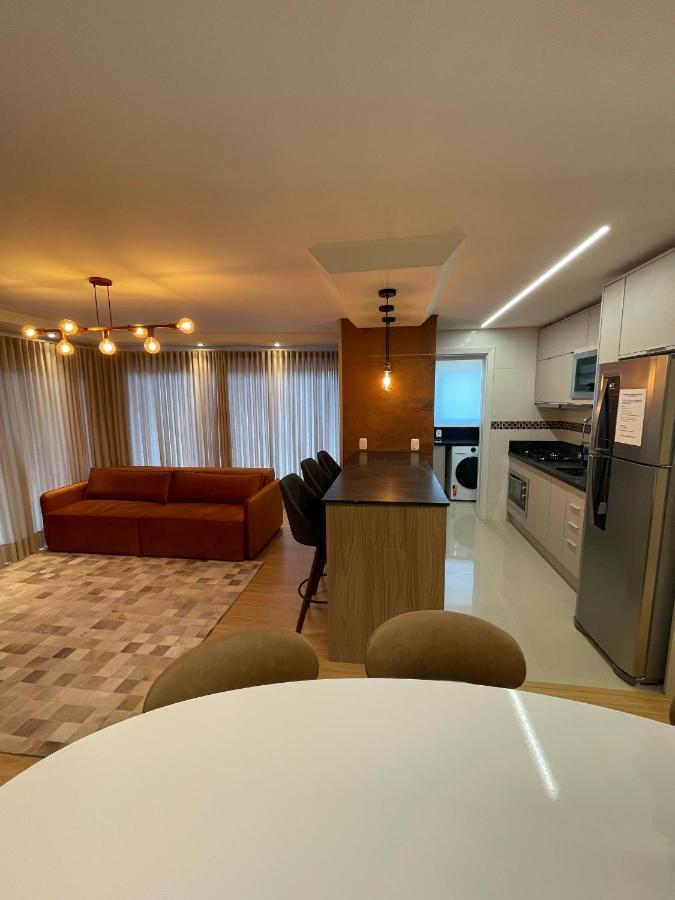 Apartamento Espetacular, 2 Suites, A 30M Da Rua Coberta Γκραμάντο Εξωτερικό φωτογραφία